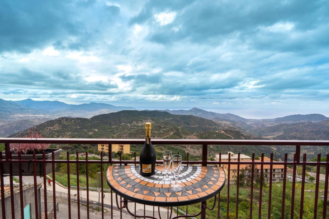 San Mauro Castelverde Casa Vacanze Dell'Angelo מראה חיצוני תמונה